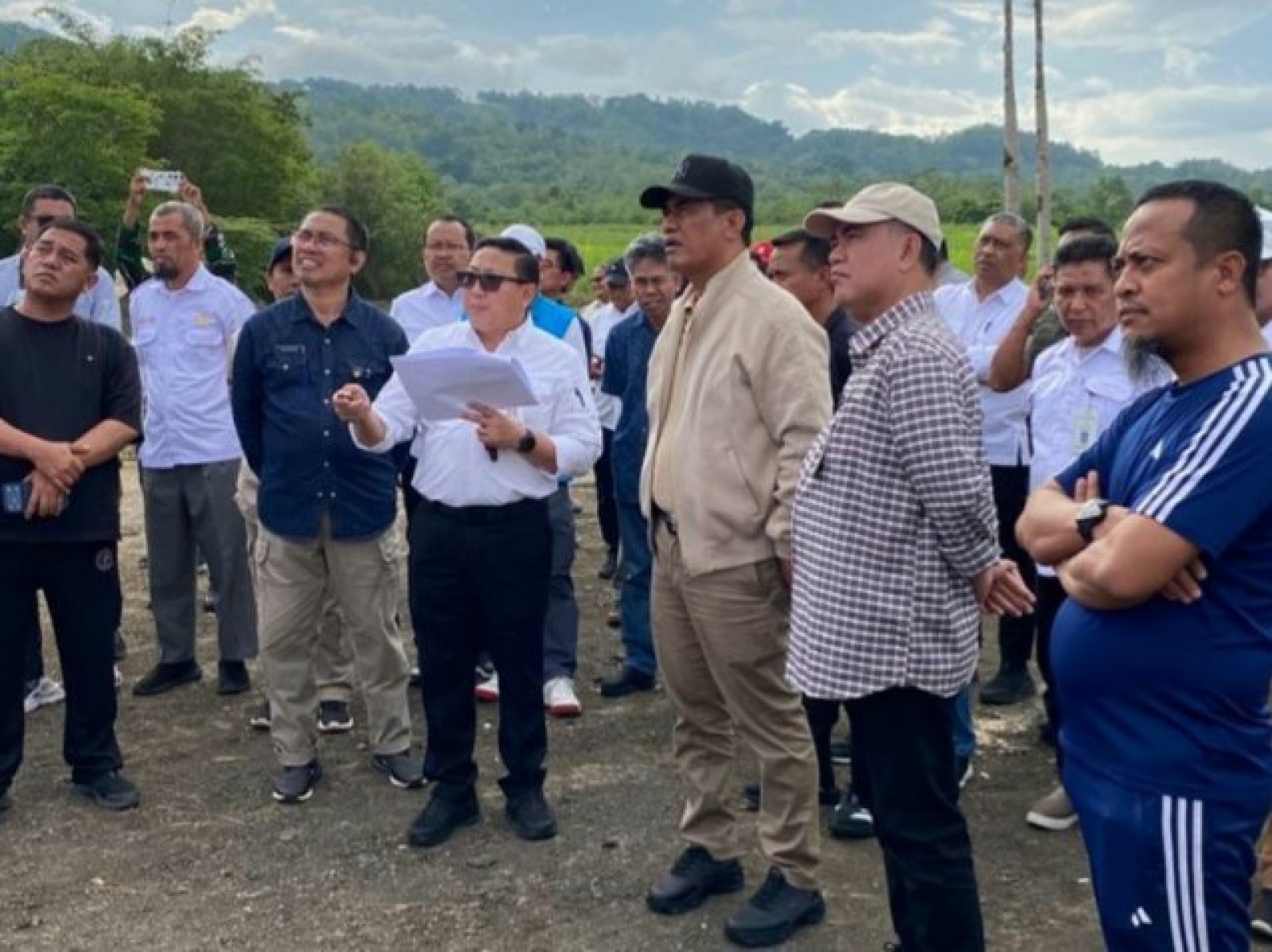 Mentan Amran: Hilirisasi Ayam Terintegrasi di Bone Untungkan Peternak, Ekonomi Daerah Tumbuh